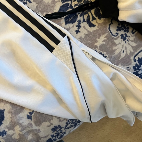 New Adidas Climate Control Running Pants size medium…white. Very Comfortable! - Picture 6 of 9